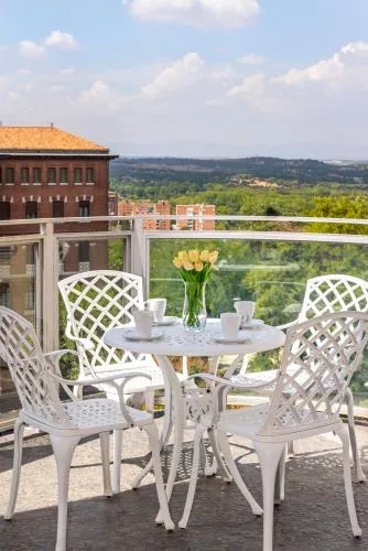 Luxury apartments in Barrio Palacio photo 12