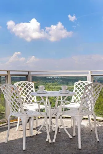 Luxury apartments in Barrio Palacio photo 11