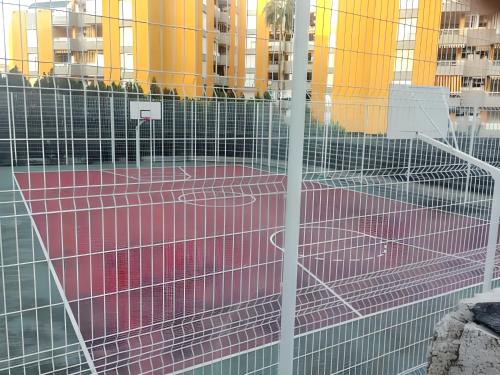 Tenis a/nebo squash v ubytování Modern apartment in Canet de Berenguer - 72 m² - Pool nebo okolí