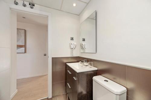 Luxury apartments in Barrio Palacio photo 22