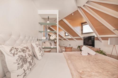 Luxury apartments in Barrio Palacio photo 24