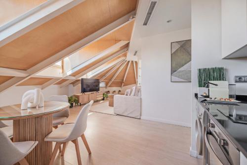 Luxury apartments in Barrio Palacio photo 31
