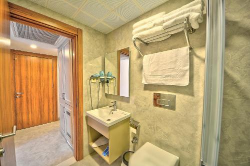 Koupelna v ubytování Kalkan Hotel