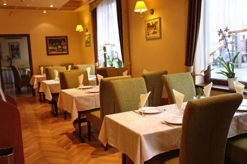 Posezení v ubytování Korona Pension and Restaurant