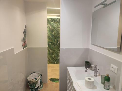 Sweet Rome Holiday Flaminio-The biggest shower