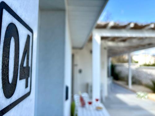 Un certificado, premio, letrero u otro documento en San Pietro Home