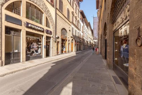 A green flat in Via della Vigna Nuova