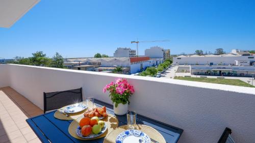 City center Private parking Sea view