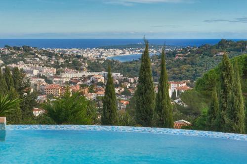 Immogroom - Exceptional Villa - Sea view - Pool