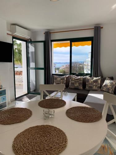 Seaview Torrequebrada Pueblo