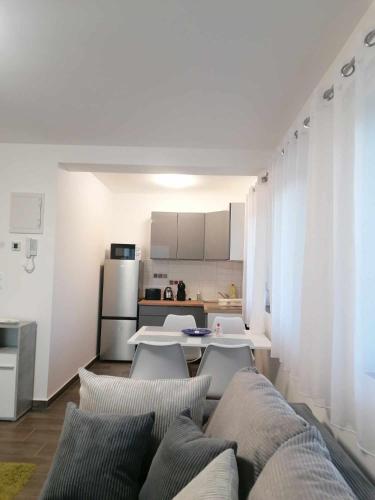 Cuisine ou kitchenette dans l'établissement Villa Leona