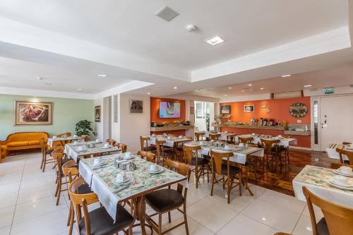 Zona de estar de Hotel Erechim