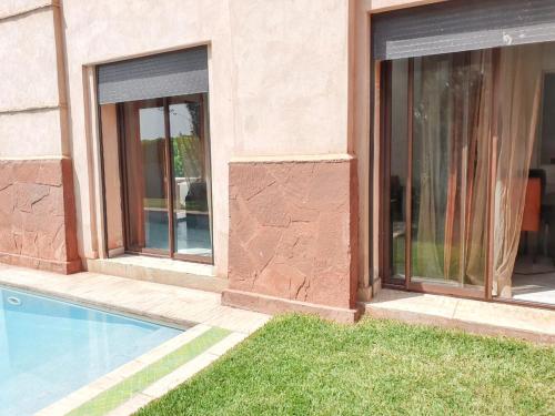 Kolam renang di atau dekat dengan Elegant Villa in Marrakech with a Private Pool.
