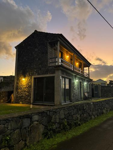 Το κτήριο όπου στεγάζεται  η παραθεριστική κατοικία