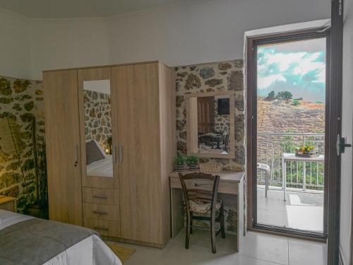 Φωτογραφία από το άλμπουμ του Achlades The Mountain Paradise Villas - Suite with pool and balcony with amazing view! σε Aletrouvárion