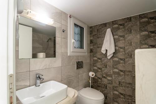 Poseidon Apartment photo 3