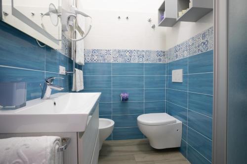 Ένα μπάνιο στο Hotel Sardi