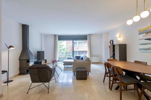 Apartment for 6, spacious and bright in Bonanova