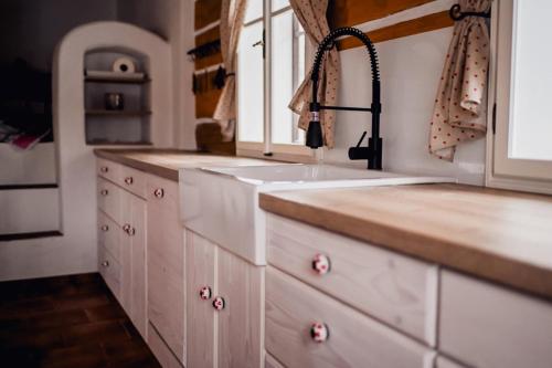 Dapur atau dapur kecil di Pohádková roubenka