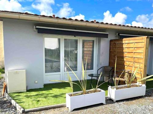 La Loge de Gustave et son patio avec Wifi et parking privée