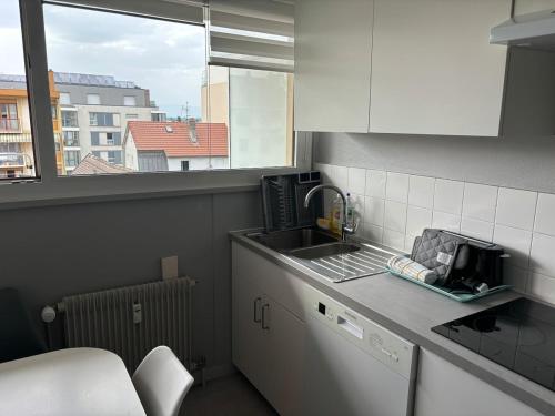 Photo de la galerie de l'établissement Coloc Cursat - Yellow Room, à Annemasse