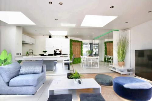 Φωτογραφία από το άλμπουμ του Maison Design proche gares et centre ville de Lille σε Mons-en-Baroeul