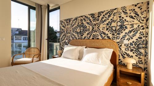 New 3BR w Rooftop & Balcony Views by LovelyStay