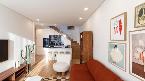 New 3BR w Rooftop & Balcony Views by LovelyStay