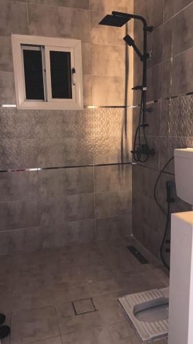 Ένα μπάνιο στο مسكن شيهانة