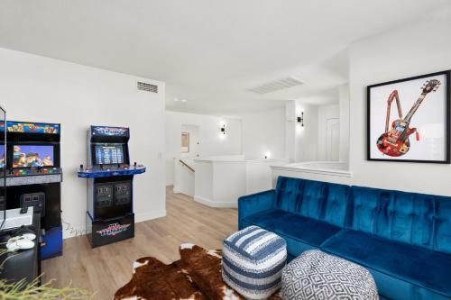 Gallery image of Htd Pool Spa Arcade State Farm Stadium in Avondale