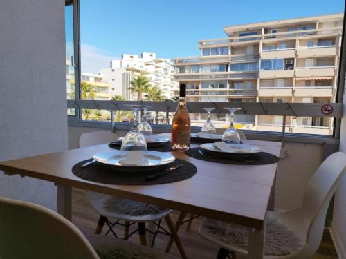 Les Palmiers Appartement 4 personnes 50m De La Plage Parking