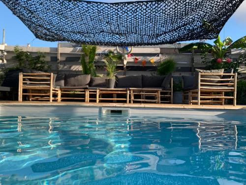 Πισίνα στο ή κοντά στο Villa et dépendance piscine privée