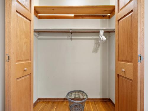 Galeriebild der Unterkunft Private Master Suite in house - 14 miles To Downtown Minneapolis in Plymouth