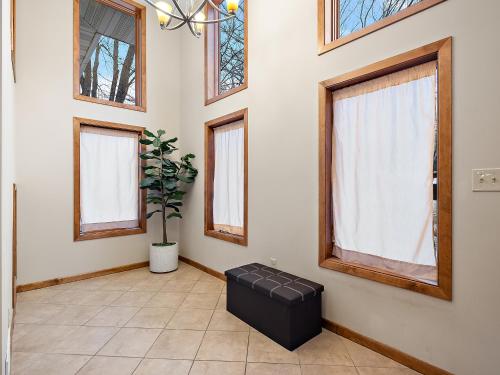 Galeriebild der Unterkunft Private Master Suite in house - 14 miles To Downtown Minneapolis in Plymouth