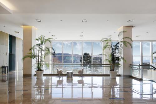 Vstupní hala nebo recepce v ubytování Geoje Samsung Hotel