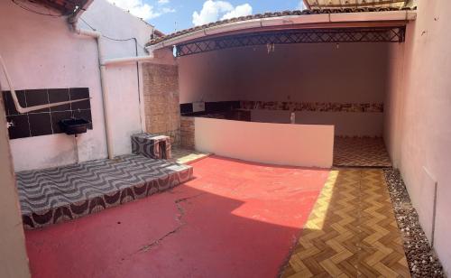 an empty courtyard of an old building with at Casa Paraisso in Ananindeua