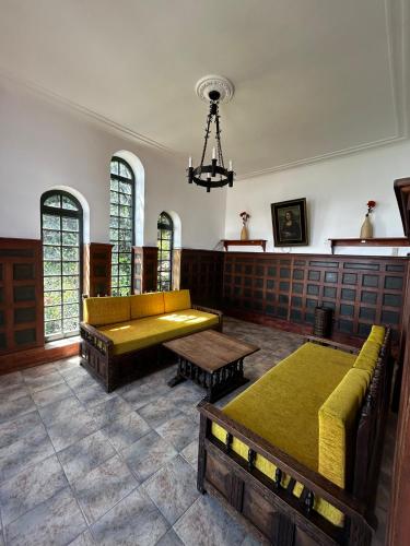 Un lugar para sentarse en Hotel Refugio El Santuario - Comfacundi