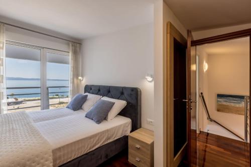 VELEBOS SUPERIOR APARTMENT - spacious luxury four-room apartment on 220 m2 - panoramic view of the sea and islands - prestigious location by the sea to the new city center of Žnjan - top amenities - free garage parking space