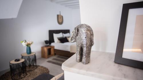 Oculus Mykonos Venice Suites by Live&Travel
