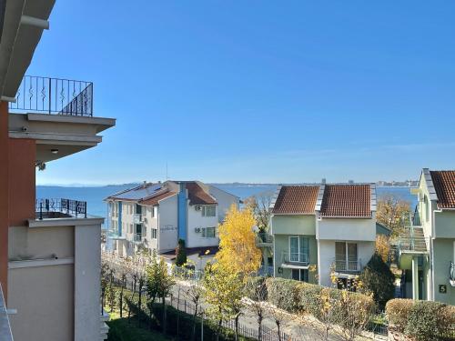 Gallery image of Prestige Fort Aparthotel - Private apartment - BSR - 2 in Sveti Vlas