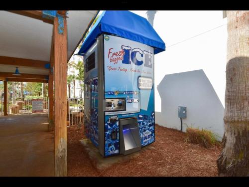 5 Star Resort 2BR 2 BATH King Suite Shuttle Pools Across from Beach 2208 photo 41