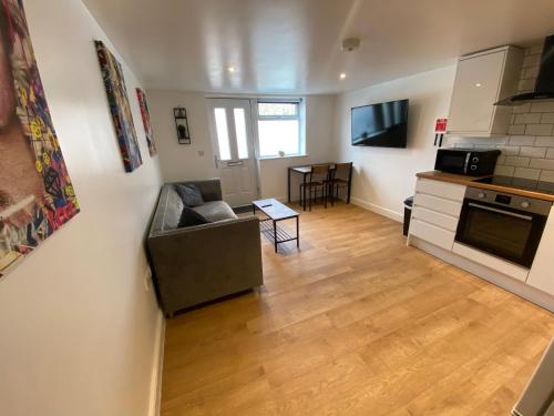 Η κουζίνα ή μικρή κουζίνα στο Kings Lets - Studio Apartment