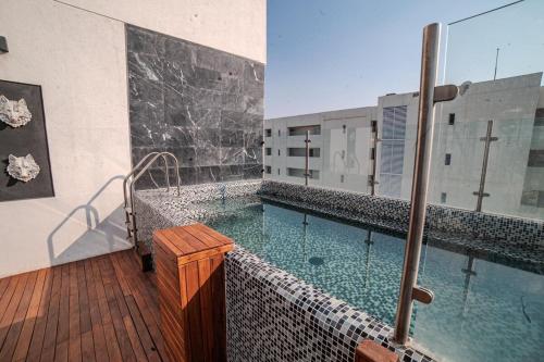 Kolam renang di atau dekat dengan Spectacular PH, swimming pool, gym, view
