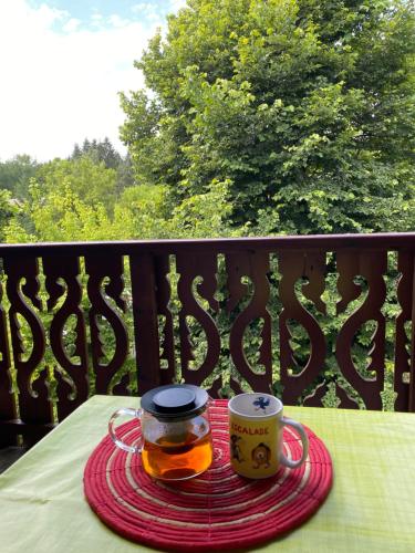 En balkon eller terrasse på Apt Sakura - Le Grand Tetras