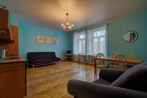 Photo de la galerie de l'établissement STN Apartments by Moskovskiy Railway Station, à Saint-Pétersbourg
