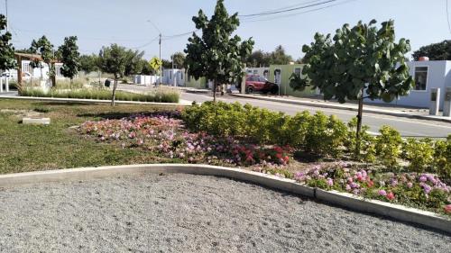 En have udenfor Alojamiento Casa en Ica