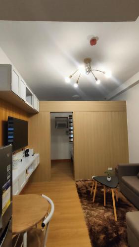 Η κουζίνα ή μικρή κουζίνα στο Lucky One! Staycation Trees Residences Near SM Fairview