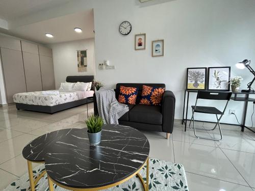 Ένα ή περισσότερα κρεβάτια σε δωμάτιο στο Biz Studio near Oasis Corporate Park H2O Medalla CittaMall Subang Airport
