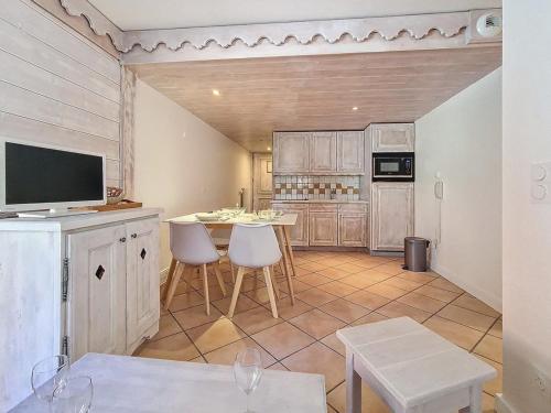 Appartement PMR · Proche pistes · Balcon · Piscine, Hammam, Sauna · 4 pers - FR-1-344-793