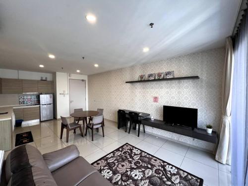 Кухня или мини-кухня в I-City Luxury Condominiums, Shah Alam - Smarthome
